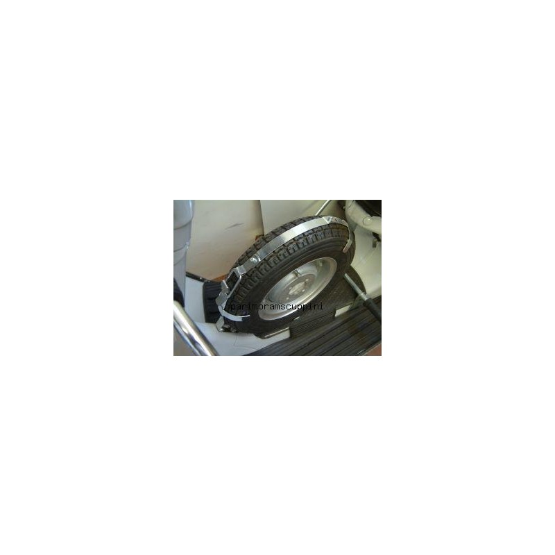 In Line Wheel Holder Vespa 8In